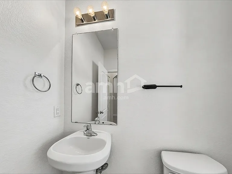 8960 Blackhaw St — Photo 8
