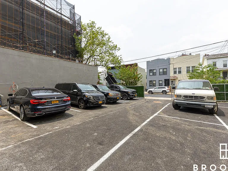 986 Rogers Ave #3C — Photo 11