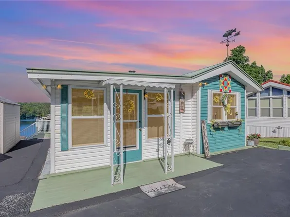 125 Maple St, New London, NC 28127