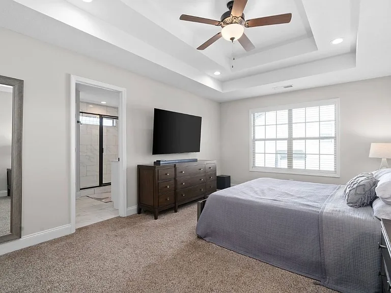 718 Banister Dr — Photo 8