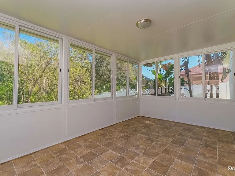 31349 Wrencrest Dr — Photo 15