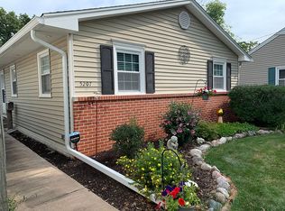 5207 8th Ave, Moline, IL 61265