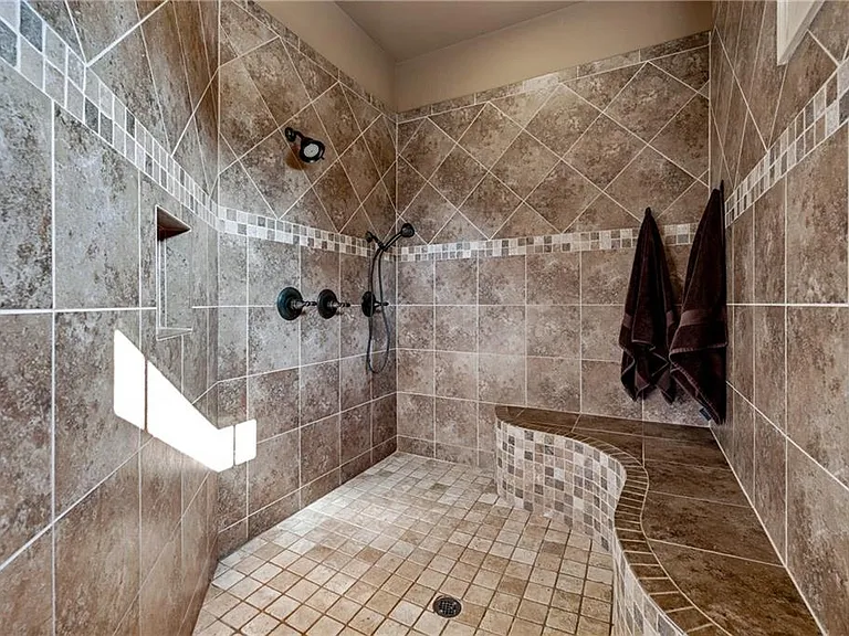 6407 Grand Marina Cir — Photo 55