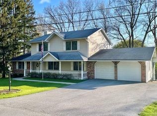 521 Waverly Dr, Hollidaysburg, PA 16648