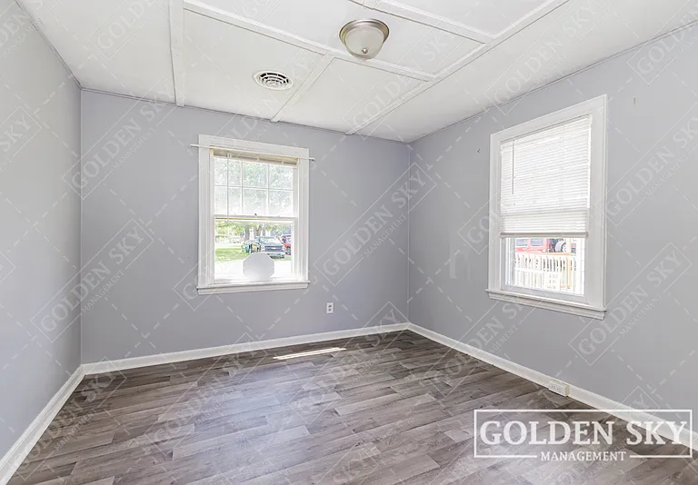 3120 S Monroe St — Photo 8