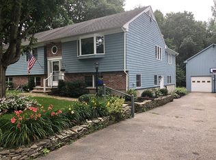 6 Meade Rd, North Reading, MA 01864