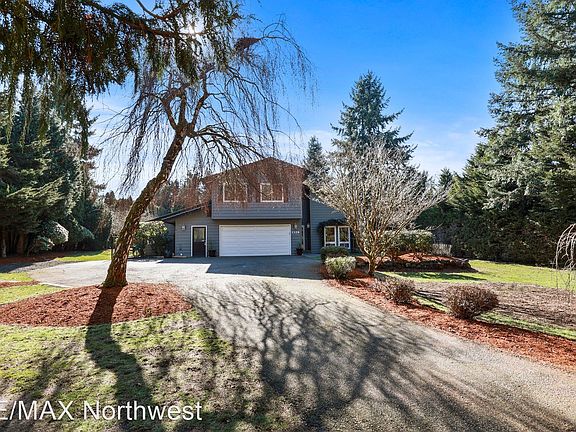 3rd image of 3329 Donnelly Dr SE