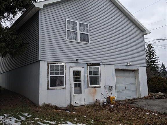 3rd image of 141 Excelsior Ave