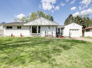 2301 Shawnee Dr, North Saint Paul, MN 55109
