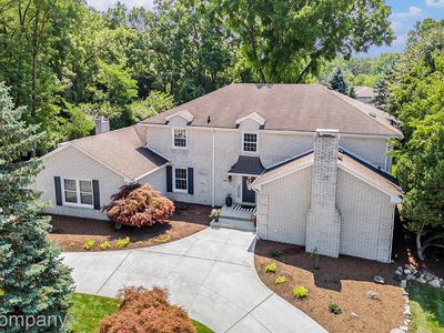 2501 Tower Hill Ln, Rochester Hills, MI, 48306