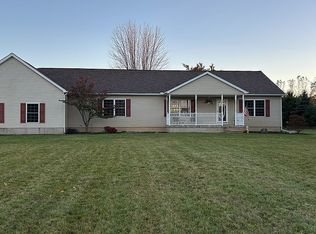 6370 Hazard Rd, Fenton, MI 48430