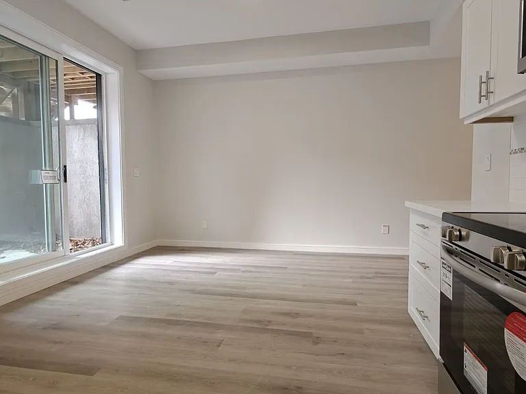 3515 Saint Clair Ave E #BASEMENT — Photo 2