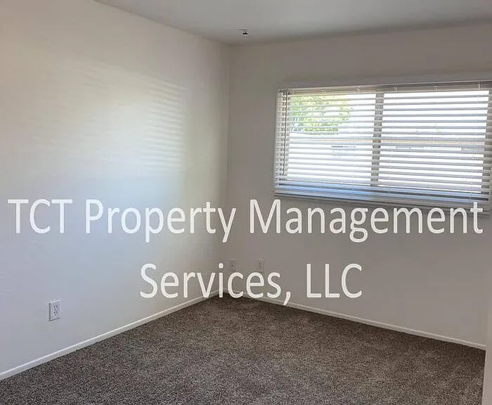 1725 E Ellis Dr — Photo 10