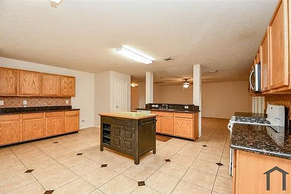 19134 Yaupon Ranch Dr — Photo 10