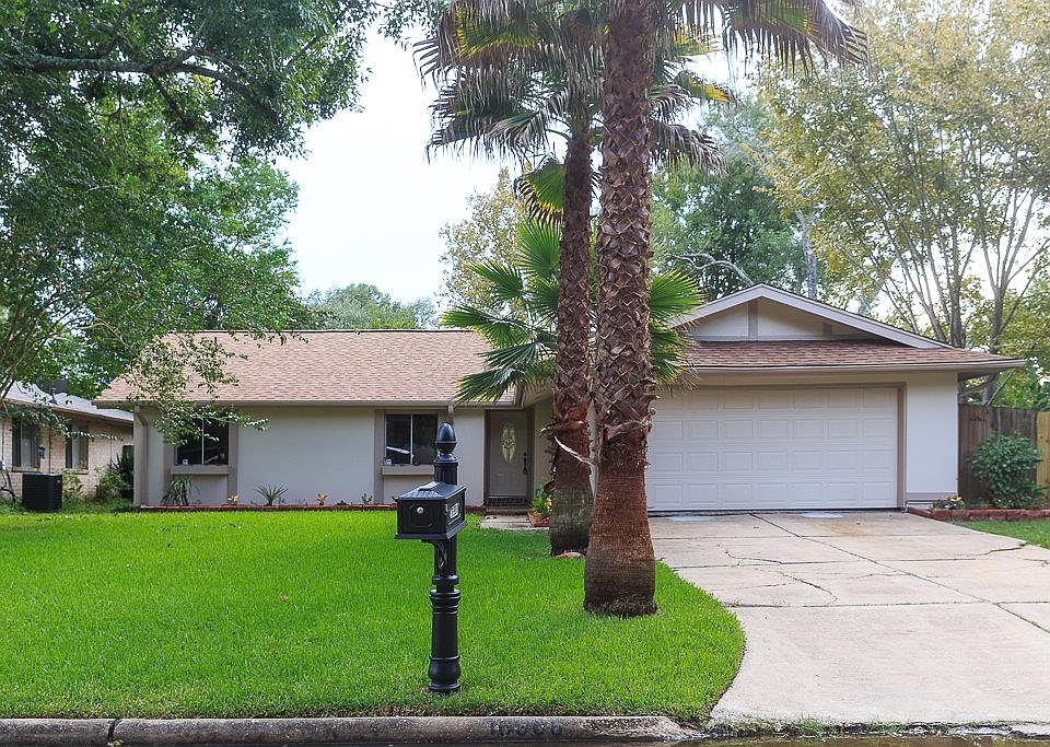 1st image of 16906 Hibiscus Ln