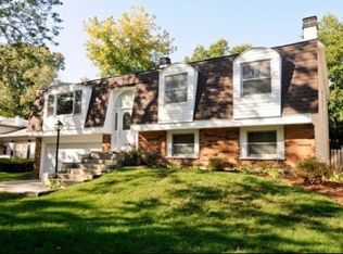 148 University Dr, Buffalo Grove, IL 60089