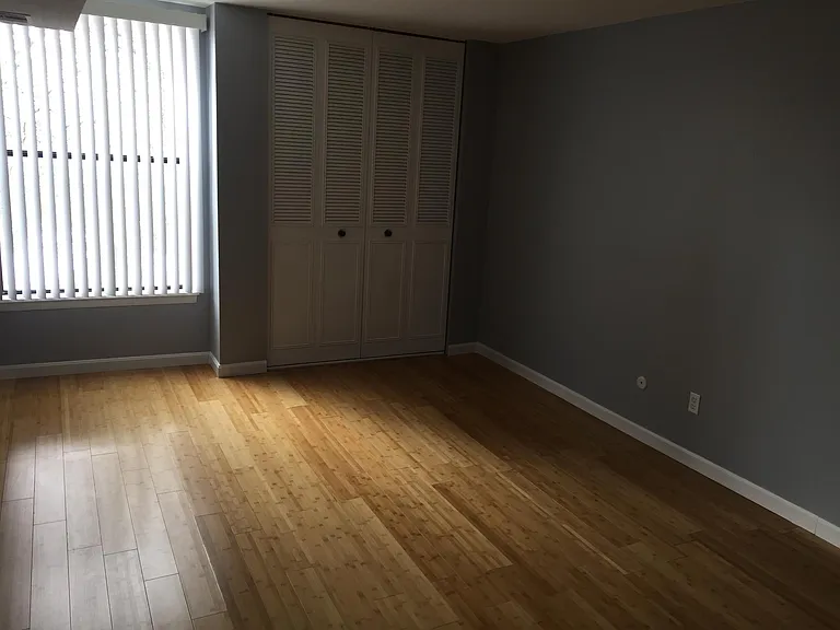 44 Shrewsbury Green Dr #J — Photo 7