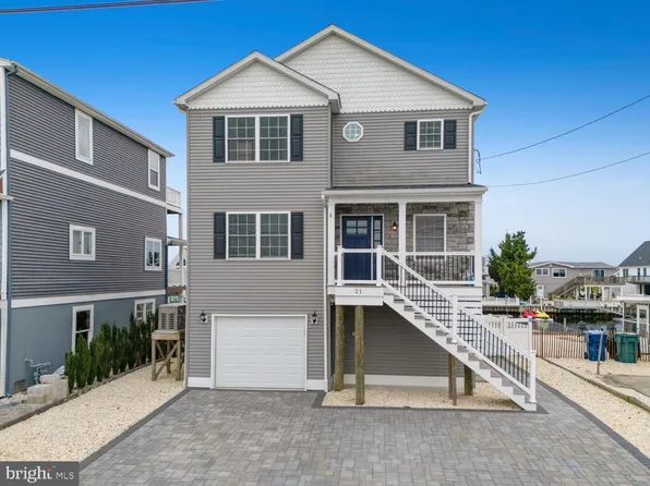 21 Lake Saint Claire Dr, Little Egg Harbor, NJ 08087