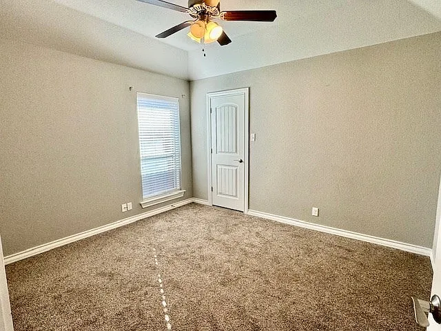 5907 Frio Dr — Photo 17