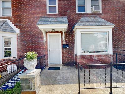817 Lyndhurst St, Baltimore, MD, 21229