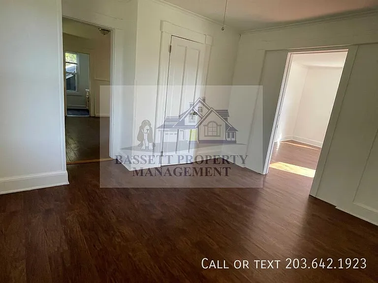 109 E Albert St #2 — Photo 16