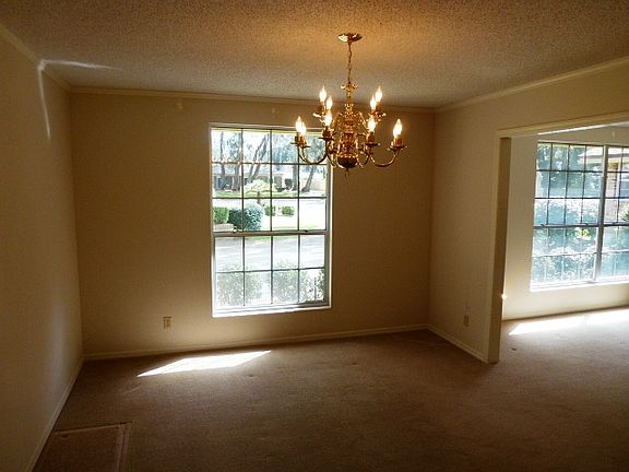 3rd image of 2825 Spanish Cove Trl