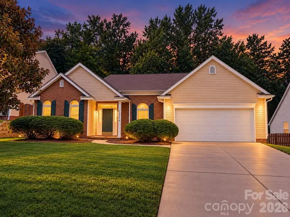 10214 Stoneykirk Ln, Charlotte, NC 28269