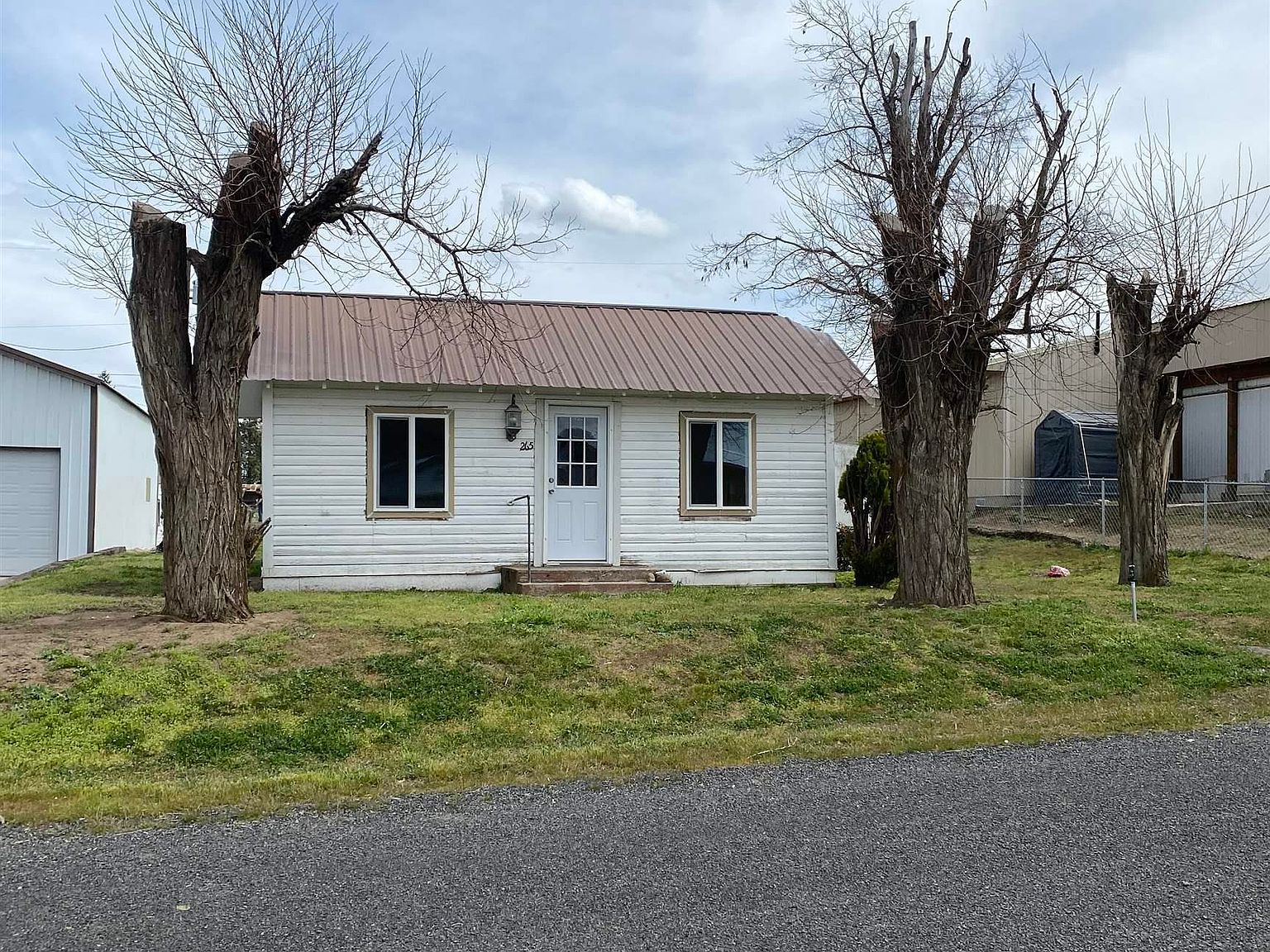 265 S Olive St, Washtucna, WA 99371 Zillow
