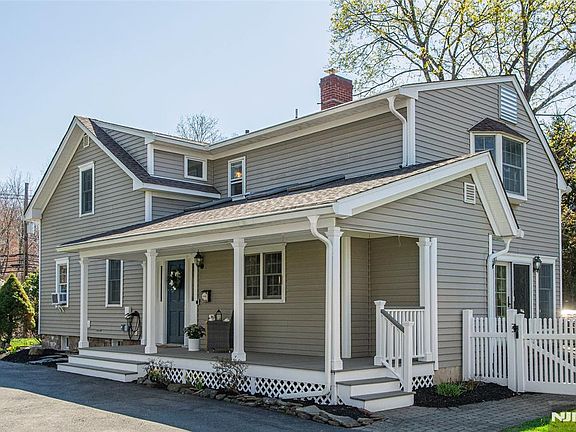 2nd image of 376 Lafayette Road