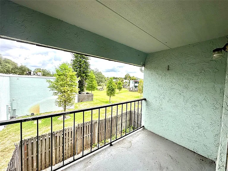 2830 Somerset Park Dr #201 — Photo 12