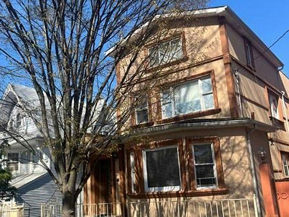 4th image of 2729 E 27th St