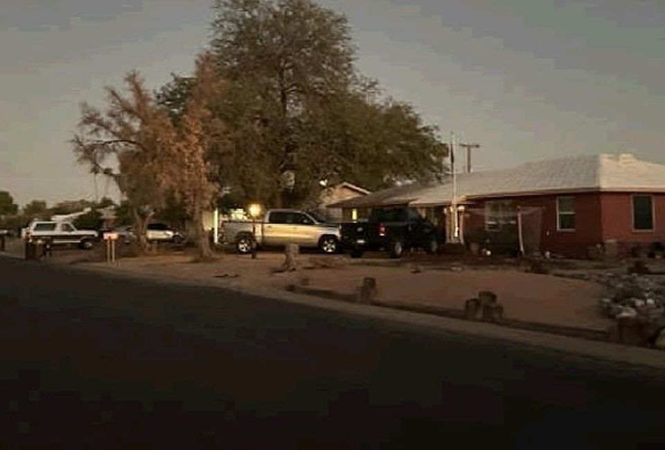 Exterior Neighborhood (street photo)