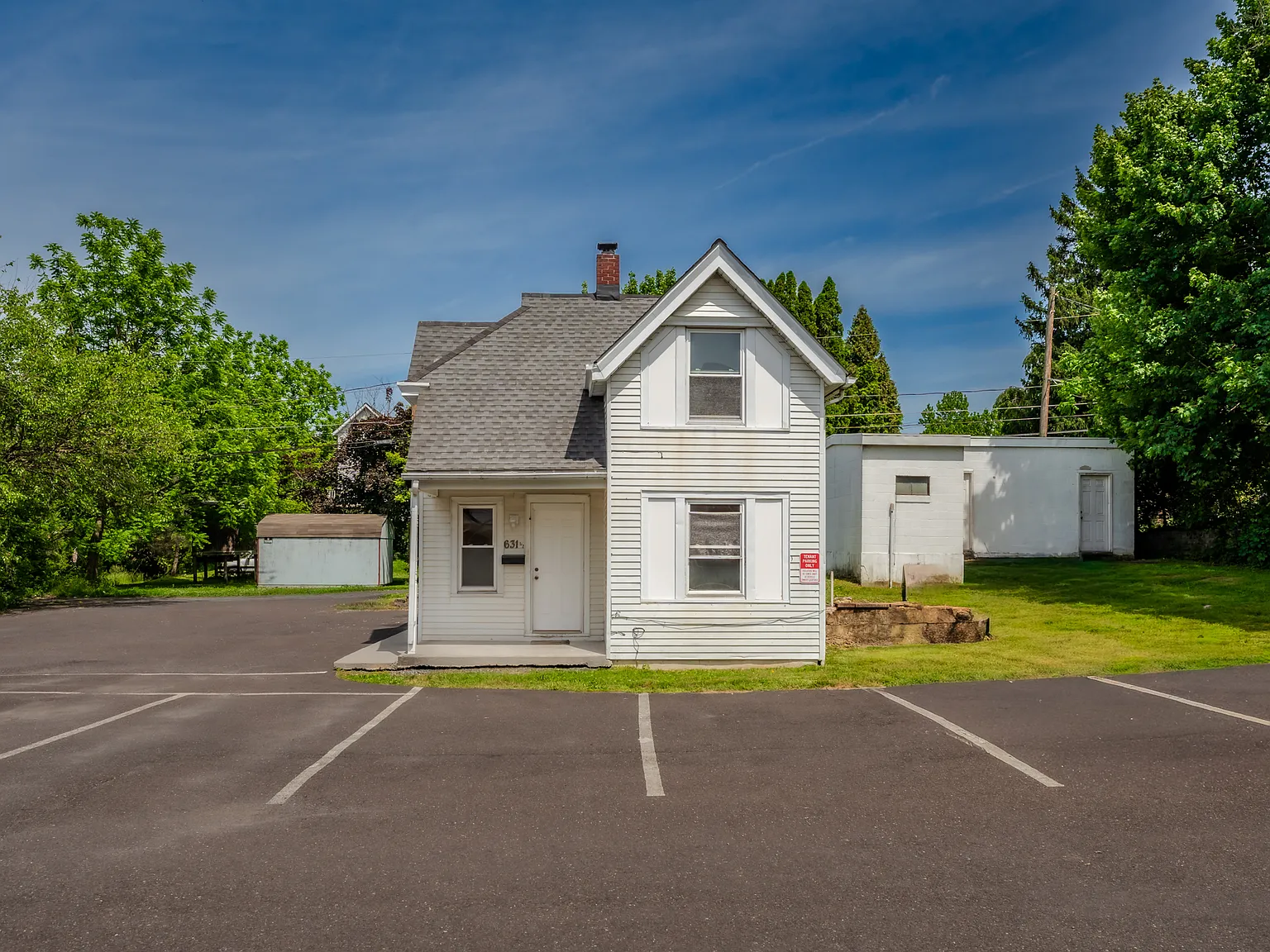 3 bed, 1.5 bath, 1000 sqft, $1,950 — Photo 3