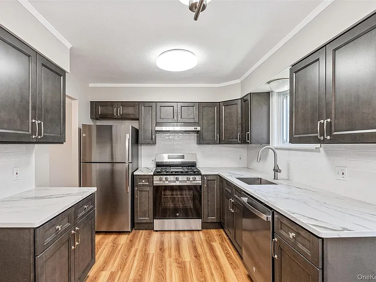 175-03 Peck Ave #2 — Photo 9