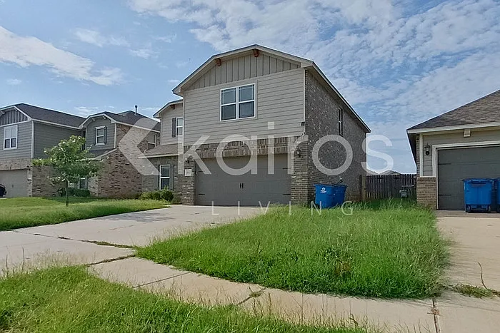 905 NW 4th St — Photo 3