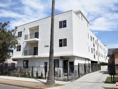 6740 Brynhurst Ave, Los Angeles, CA, 90043