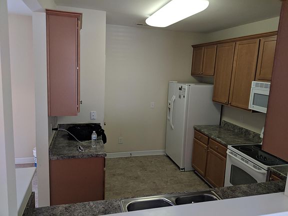 4th image of 6027 Neuse Wood Dr