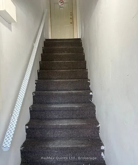 19 Alberta St #2 — Photo 2