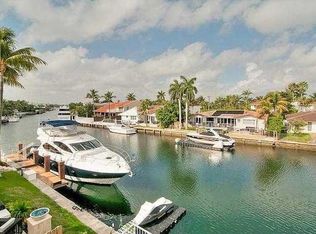 16460 NE 34th Ave, North Miami Beach, FL 33160