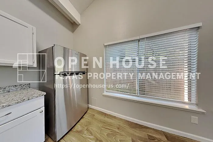 2203 Wheathall Camp Ln — Photo 6
