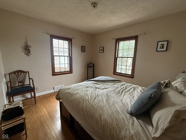 1109 N Downey Ave — Photo 10