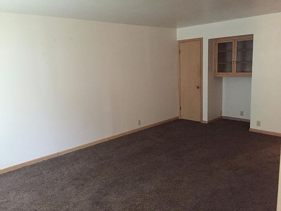 5th image of 2504 N Washington St APT A