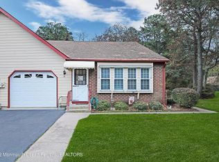 1B Pembroke Ln, Manchester Township, NJ 08759