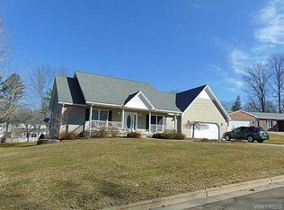 2 Woodview Ct, Olean, NY 14760