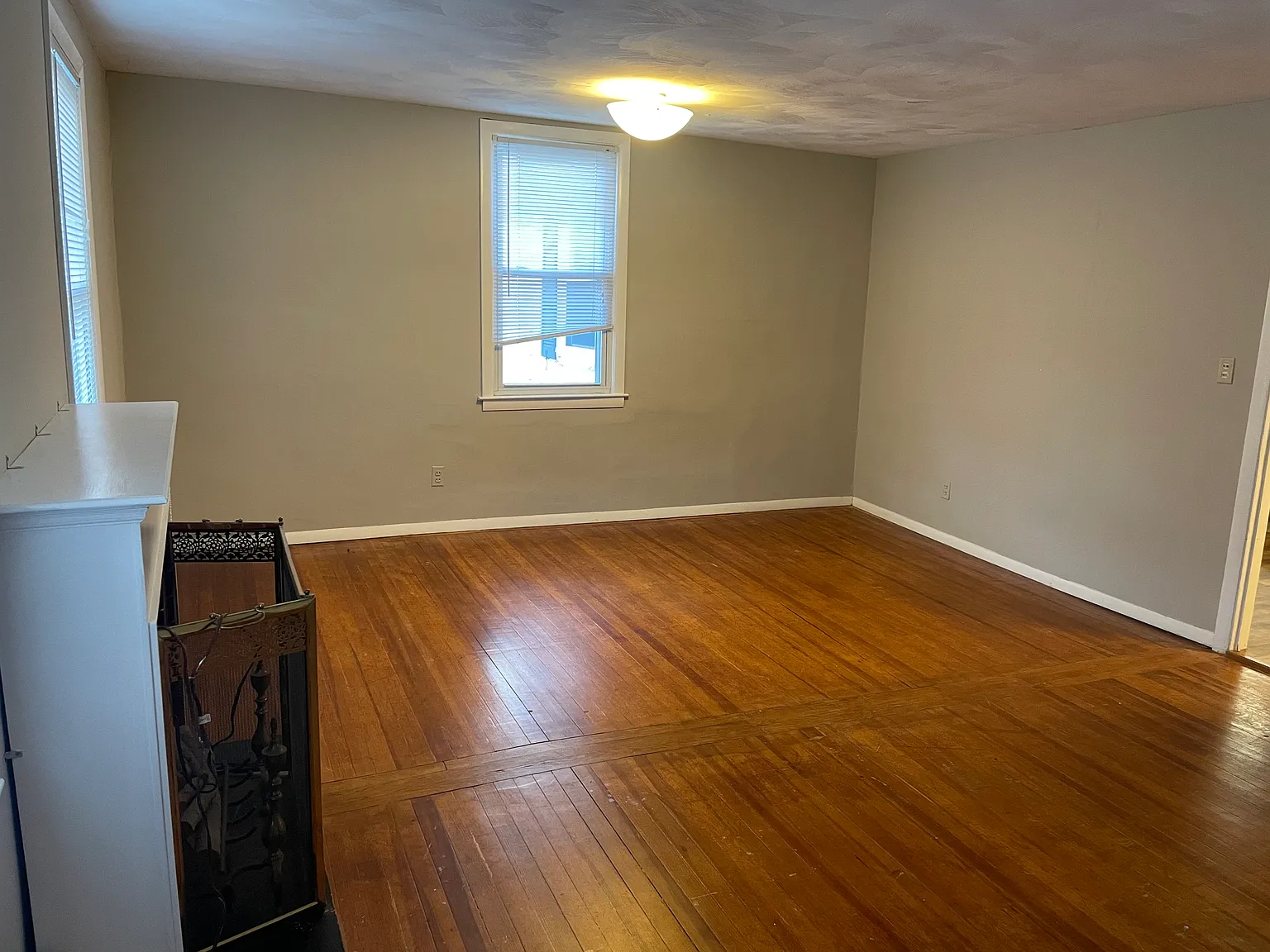 2 bed, 900 sqft, $1,600 — Photo 4