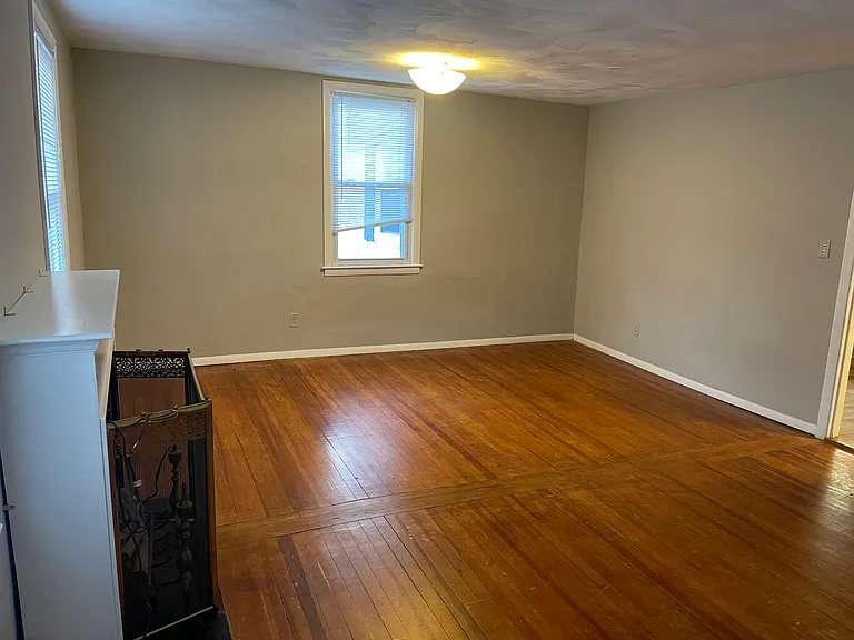 426 Burritt St #2 — Photo 4