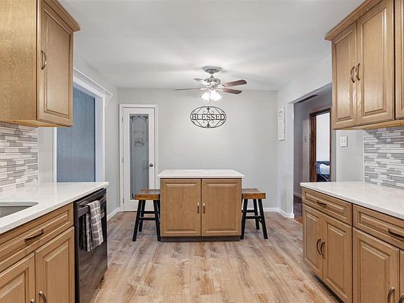 5th image of 3749 Terrace Dr