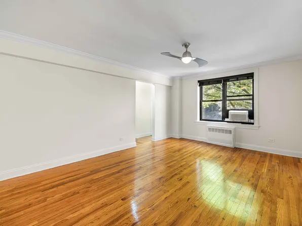 245 Bennett Avenue image 3 of 14