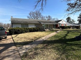 7 Biritz Dr, Saint Louis, MO 63137