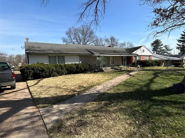 7 Biritz Dr, Saint Louis, MO 63137